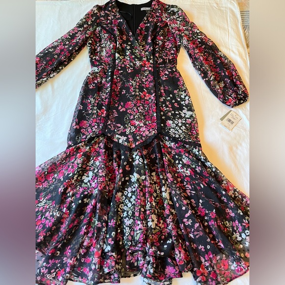 Danny and Nicole Black Floral Long Sleeve Midi Dress Berry Size 4 NWT - Picture 4 of 8